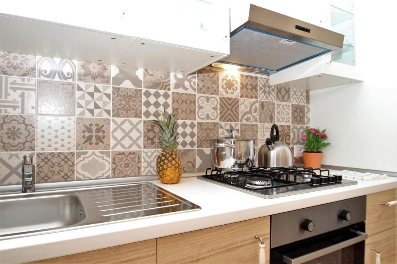 Magabu Residence เชฟาลู ภายนอก รูปภาพ
