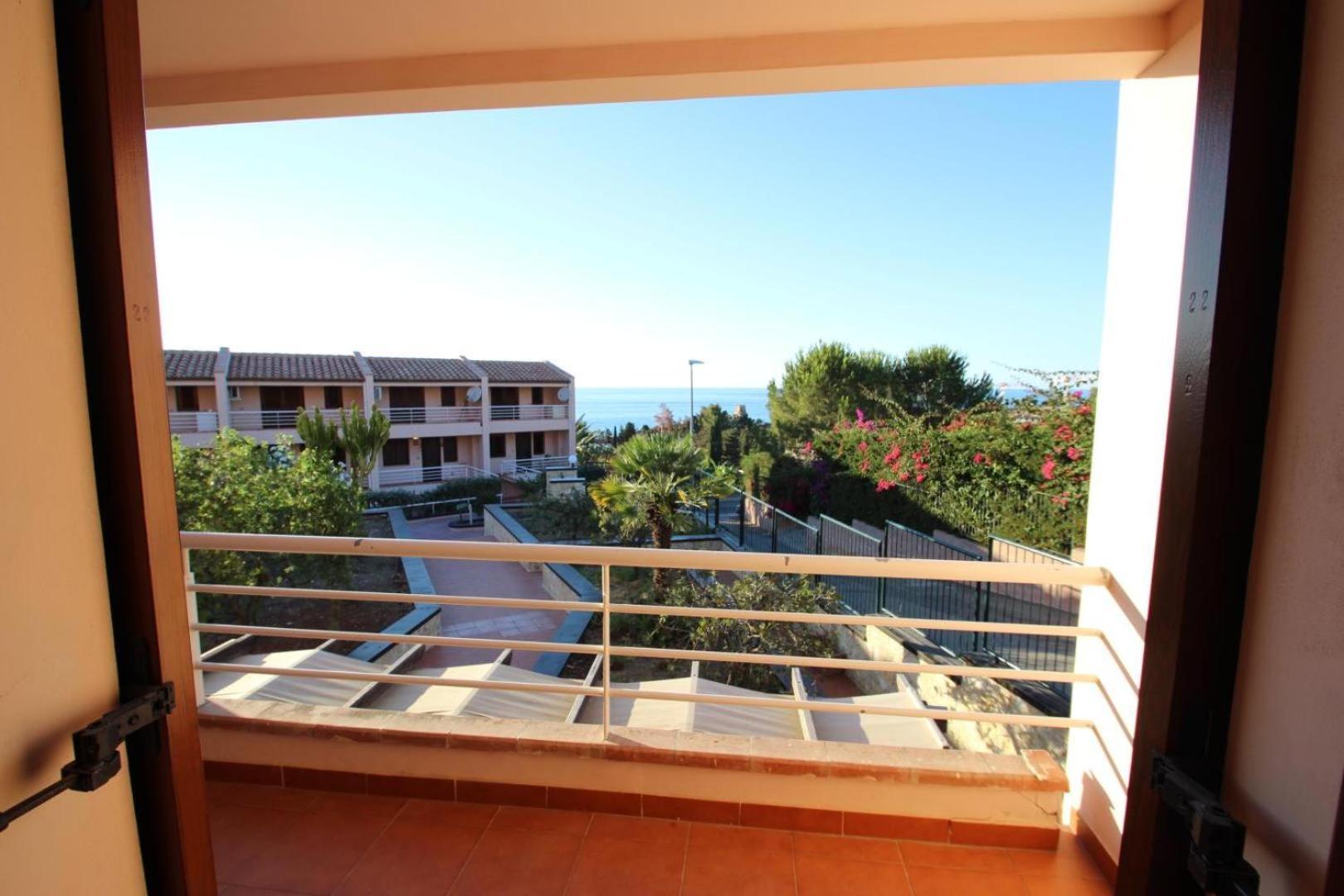 Magabu Residence เชฟาลู ภายนอก รูปภาพ